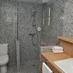 Espace Cite Отель Каркассон