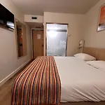 Отель Espace Cite 2*