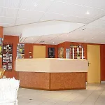 Espace Cite Отель Каркассон
