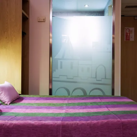 Hotel Espace Cite Carcasona