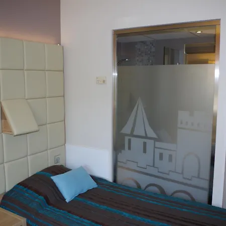 Espace Cite Hotel Carcasona