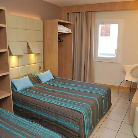 מלון Espace Cite קרקסון