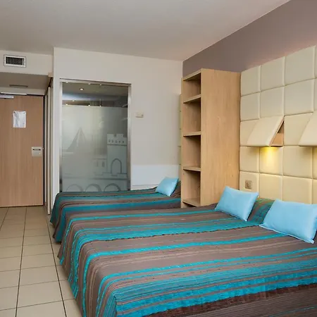 Espace Cite מלון