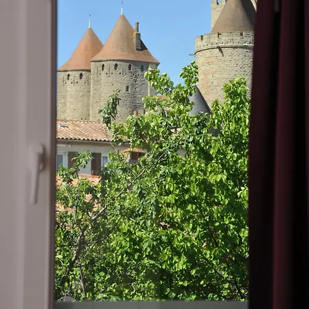 Espace Cite מלון