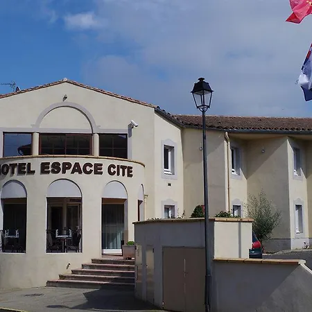 Espace Cite מלון 2*