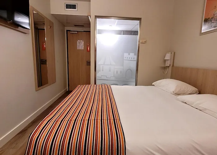 Hotel Espace Cite 2*